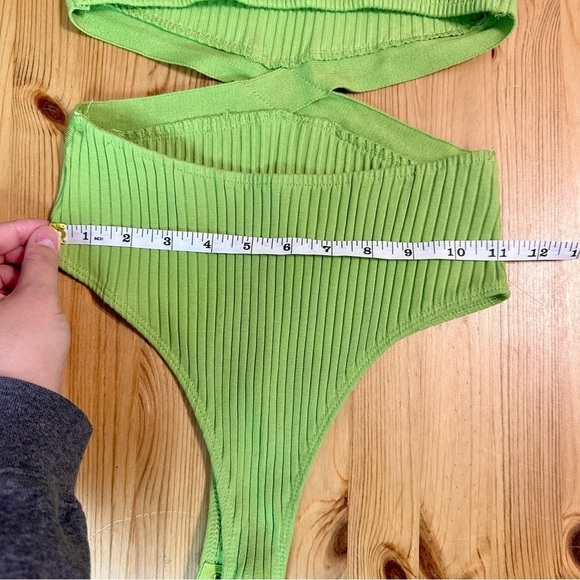 Zara Green Brat Girl Cutout Halter Top Bodysuit Y2K Ribbed Women’s Size Small - Picture 10 of 13
